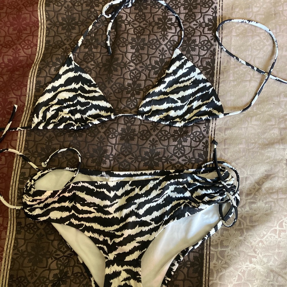 Victorias Secret Zebra-stripe 2-piece bikini, size Medium